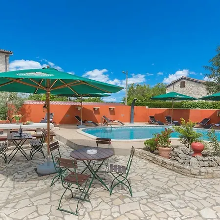 Complex Anja 3* Sveti Lovreč Pazenatički
