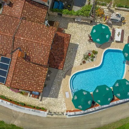 Complex Anja Sveti Lovreč Pazenatički