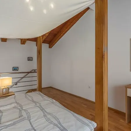 Affittacamere Complex Anja 3*