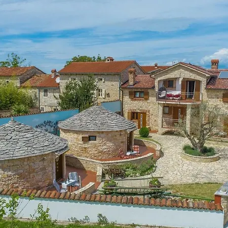 Complex Anja Sveti Lovreč Pazenatički