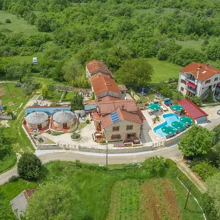 Complex Anja Sveti Lovreč Pazenatički