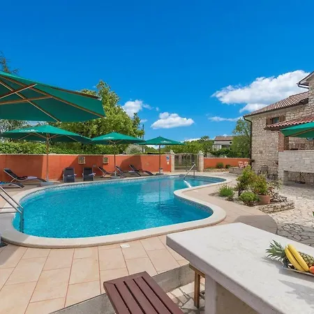 Complex Anja Sveti Lovreč Pazenatički