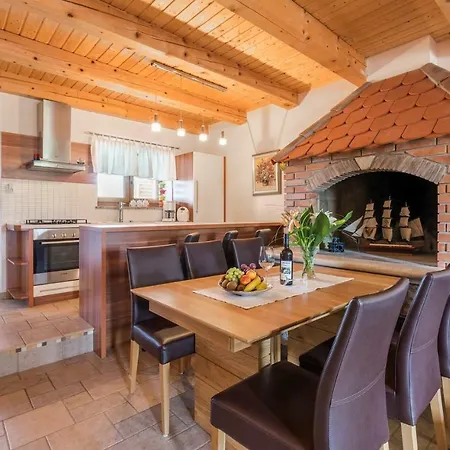 Complex Anja Guest house 3*