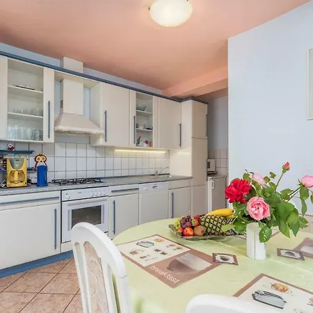Complex Anja Guest house Sveti Lovrec Pazenaticki