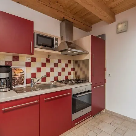 Complex Anja Affittacamere 3*