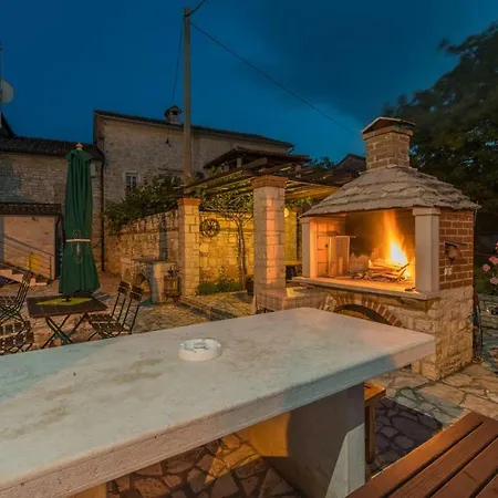 Complex Anja Guest house Sveti Lovrec Pazenaticki